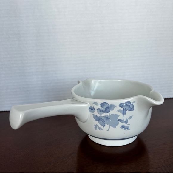 Vintage Royal Doulton Lambeth Stoneware "Shadow Play" Gravy Boat England - Picture 4 of 7